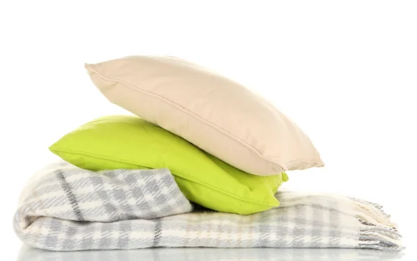Wełniany pled kratkę i poduszki, na białym tle — Zdjęcie stockowe