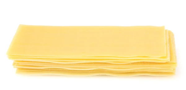 Pâtes lasagnes non cuites isolées sur blanc — Photo