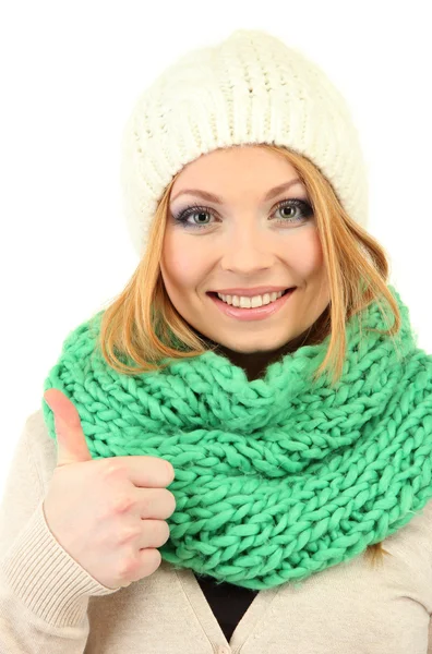 Mujer hermosa joven con ropa de invierno, aislado en blanco — Foto de Stock