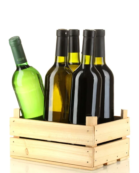 A fából készült doboz elszigetelt fehér borosüvegek — Stock Fotó