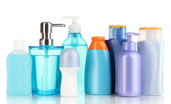 Muchos productos cosméticos diferentes para el cuidado personal aislado en blanco — Foto de Stock