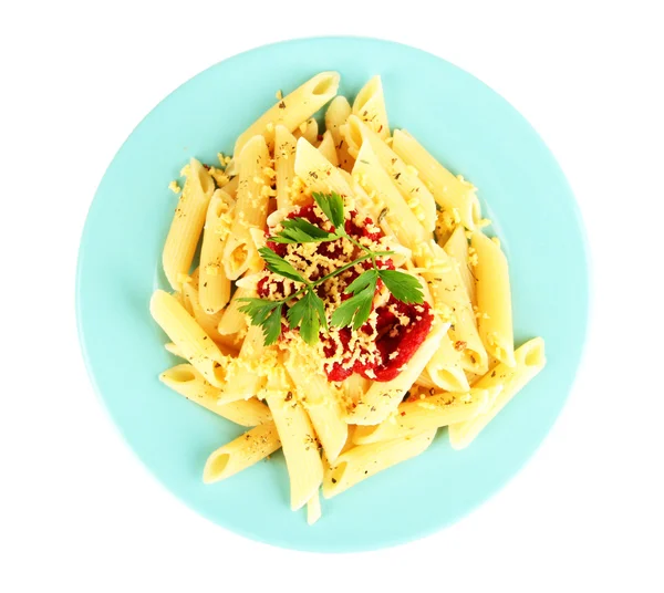 Plato de pasta Rigatoni con salsa de tomate aislada sobre blanco —  Fotos de Stock