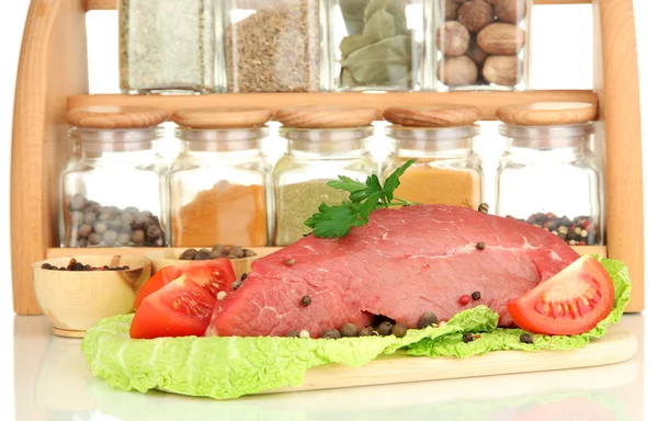 원시 쇠고기 고기 향신료 근접 촬영 — 스톡 사진