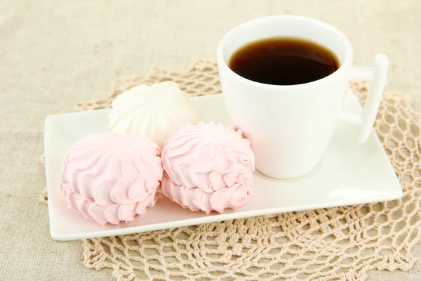 Marshmallows on plate on light background — Stock Photo, Image