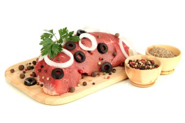 Çiğ et beyazı izole edilmiş.