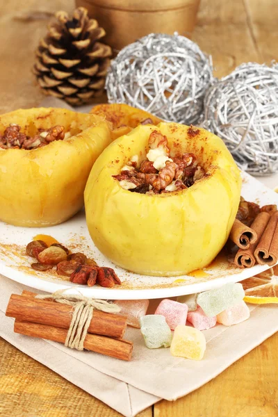 Baked apples on plate close up — Stock Photo, Image