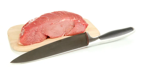 Carne crua de vaca com faca isolada em branco — Fotografia de Stock