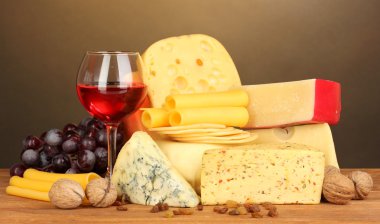 peynir kahverengi zemin üzerine ahşap tablo türleri