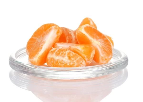 Mandarino su piattino isolato su bianco — Foto Stock