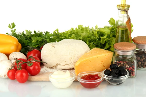 Ingredienti per pizza isolata su bianco — Foto Stock