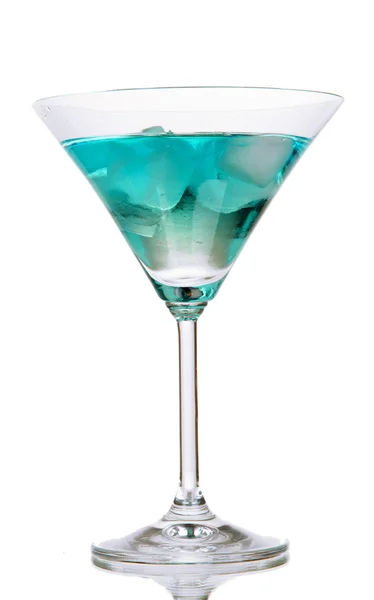 Blue lagoon cocktail isolerad på vit — Stockfoto