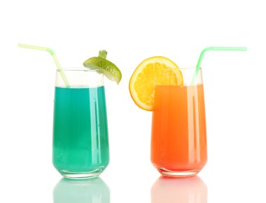 İki kokteyl beyaz izole