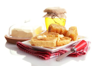 Beyaz ekmek toastwith bal tabakta üzerine beyaz izole