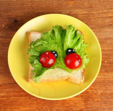 Gıda ahşap zemin üzerinde çocuklar için eğlenceli