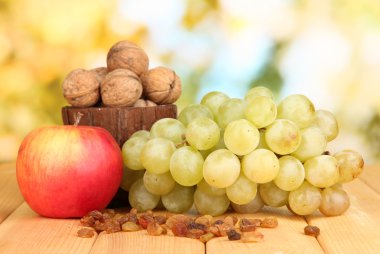 üzüm fındık ahşap tablo