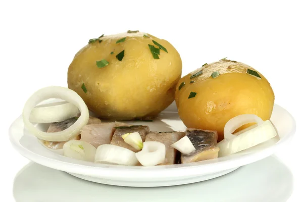 Plato de arenque y patatas en plato aislado sobre blanco — Foto de Stock