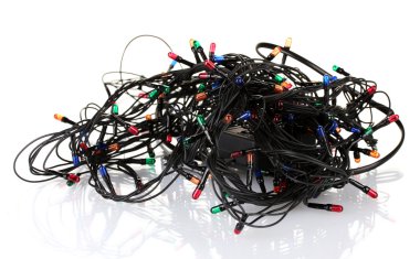 fachada de una casa antigua con ventanas de arco