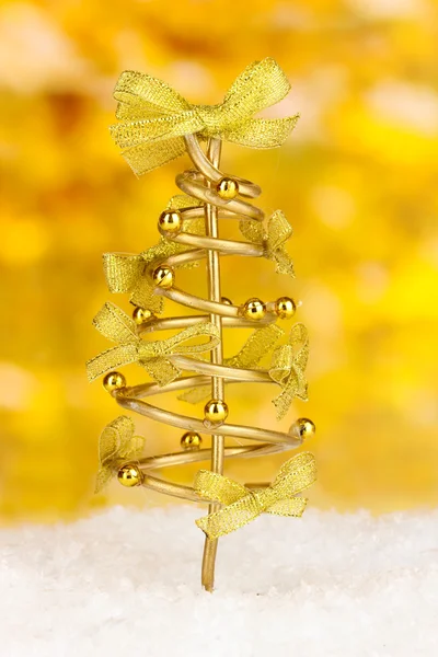 Filo albero di Natale su sfondo luminoso — Foto Stock