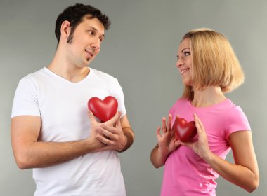 seven çift gri arka plan üzerinde