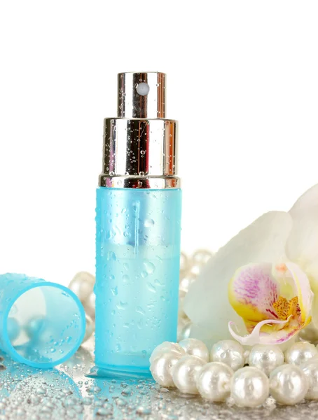 Perfume de mujer en hermosa botella y flor de orquídea, aislado en blanco — Foto de Stock