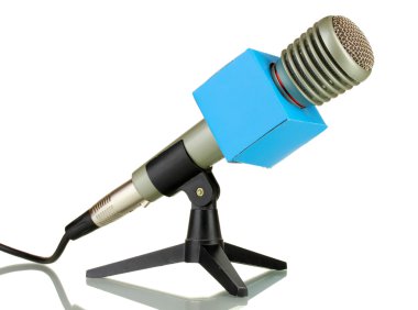 mikrofon stand üzerinde beyaz izole