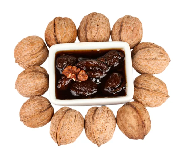 Mermelada de nueces en un tazón — Foto de Stock