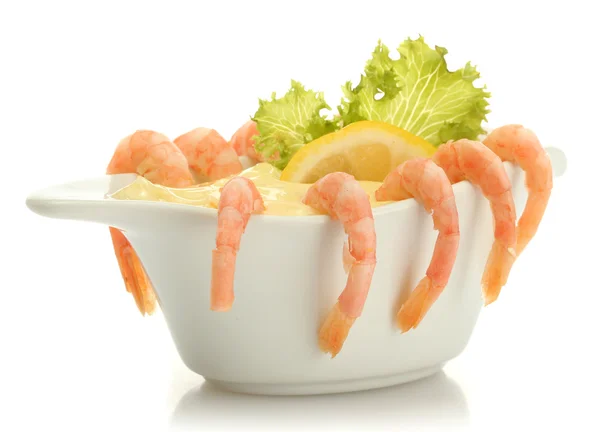 Boiled shrimp with sauce, lettuce leaf and lemon, isolated on white — Stock Photo, Image