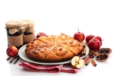 lezzetli ev yapımı pasta, elma ve reçel, üzerinde beyaz izole