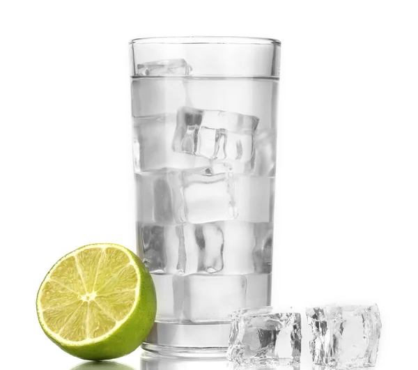 Ice cubes in glass with lime isolated on white — Stock Photo, Image