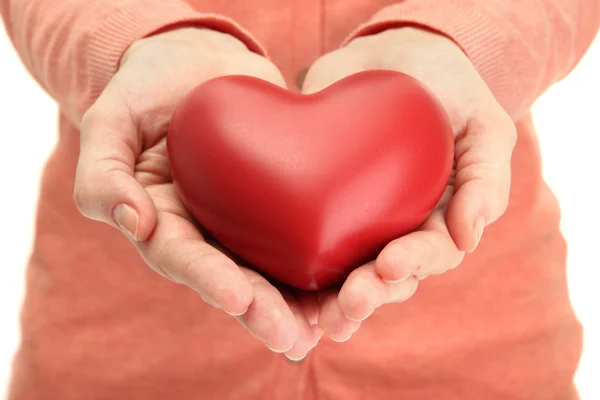 Rött hjärta i kvinna händer, närbild — Stockfoto