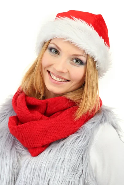 Молодая красивая женщина в зимней одежде, изолированные на белом — стоковое фото