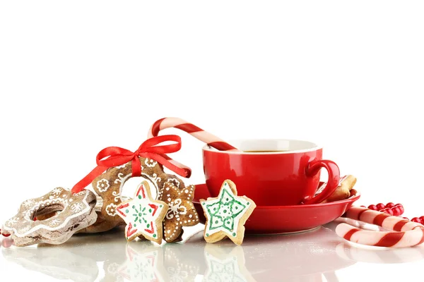 Doces de Natal com xícara de café isolado em branco — Fotografia de Stock