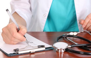 Doktor tayin reçeteli ilaçlar hastalara üzerinde beyaz izole