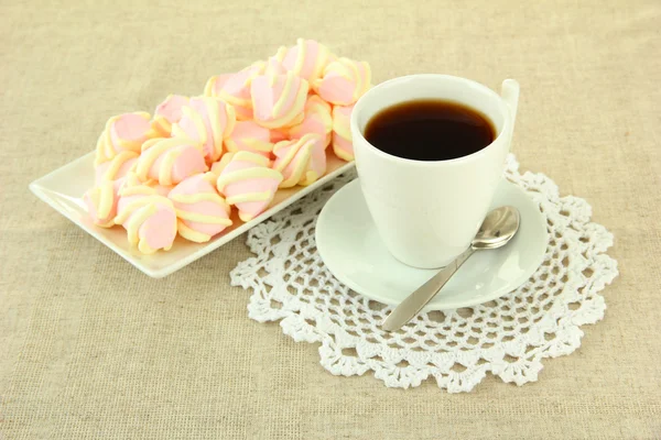 Marshmallows on plate on light background — Stock Photo, Image