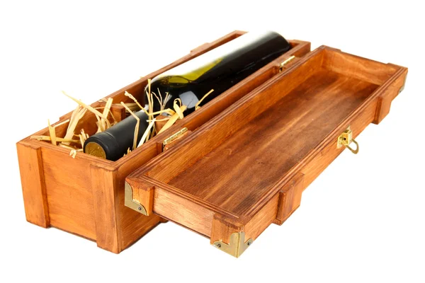 Caja de madera con botella de vino aislada en blanco — Foto de Stock