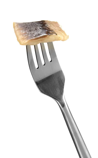 Pièce de hareng sur fourchette isolée sur blanc — Photo