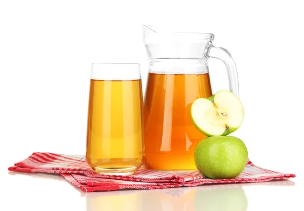 全玻璃和水罐的苹果汁和苹果 isolted 白色 — 图库照片