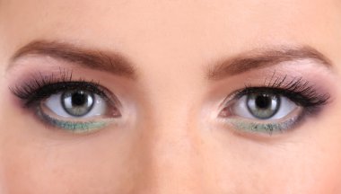 güzel kadın gözleri parlak makyajlı kapat