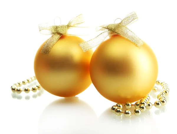 Hermosas bolas de Navidad, aisladas en blanco — Foto de Stock