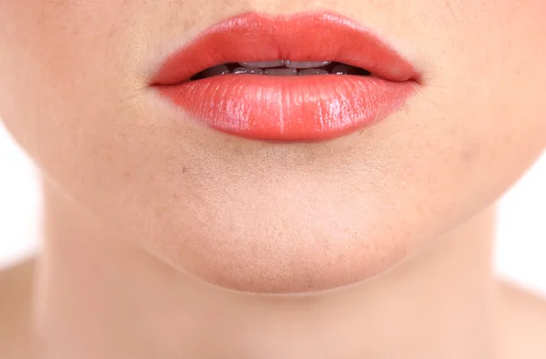 Vackra utgör av läppglans läppar, närbild — Stockfoto