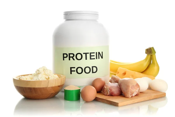 Pot de protéines en poudre et des aliments avec des protéines, isolé sur blanc — Photo