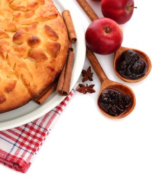 lezzetli ev yapımı pasta, elma ve reçel, üzerinde beyaz izole