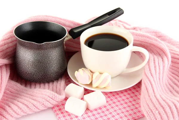 Tasse Kaffee mit Schal in Großaufnahme — Stockfoto