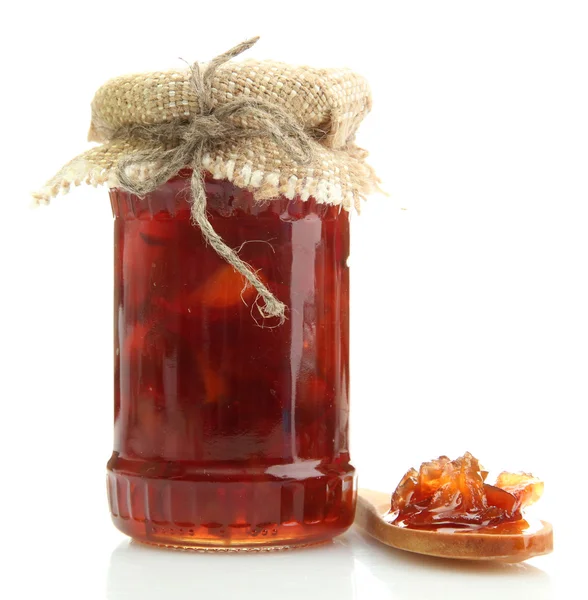 Gustosa marmellata fatta in casa, isolata su bianco — Foto Stock