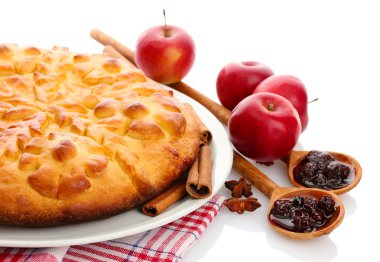 lezzetli ev yapımı pasta, elma ve reçel, üzerinde beyaz izole