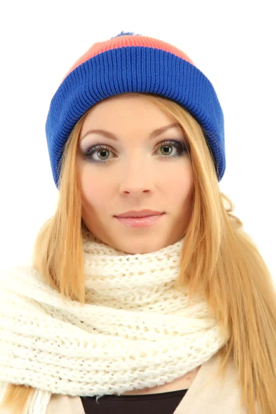 Jovem mulher bonita vestindo roupas de inverno, isolado em branco — Fotografia de Stock