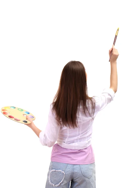 Belle jeune femme peintre avec pinceaux et palette, isolée sur blanc — Photo