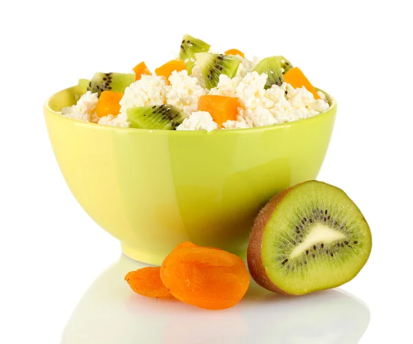 Cottage cheese in color bowl with fruits, isolated on white — Stock Photo, Image