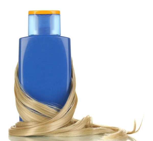 Lockiges blondes Haar mit Shampoo in Nahaufnahme isoliert auf weiß — Stockfoto