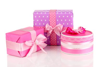 beyaz izole, pembe ve mor renkli hediyeler